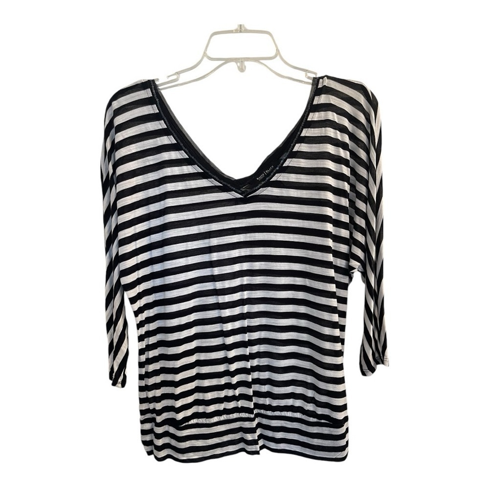 White House Black Market women’s top Size small